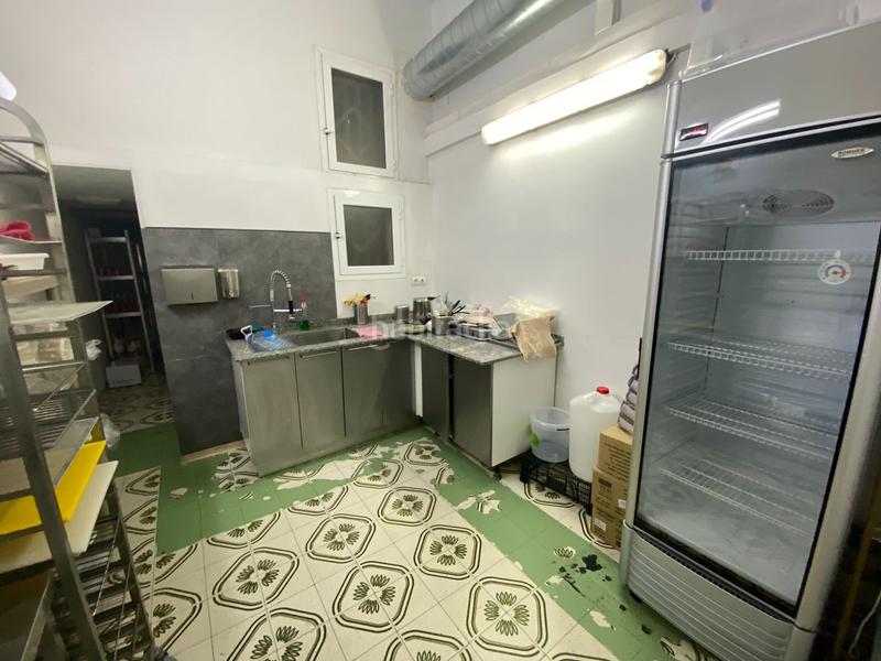 Foto 484c48f7-b0c7-4799-ad33-10e87a979648. Pas-de-porte local commercial dans Hostafrancs Barcelona