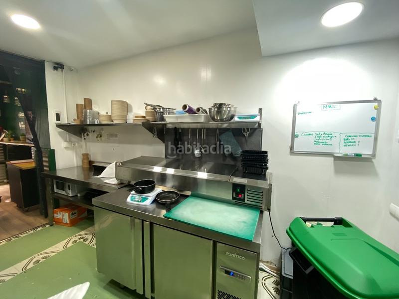 Foto 63fde230-7fc3-40e8-9129-d2d48f79b3dd. Traspaso local comercial take awayobrador en sants cerca plaza españa en Barcelona