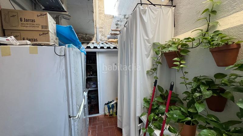 Foto 13ef974f-985e-41d9-bd72-2cab3c4332ef. Pas-de-porte local commercial dans Raval Barcelona