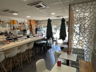 Umzug Geschäftsraum in La Marina del Port. Restaurante bar con terraza entre plaza cerdá y plaza españa