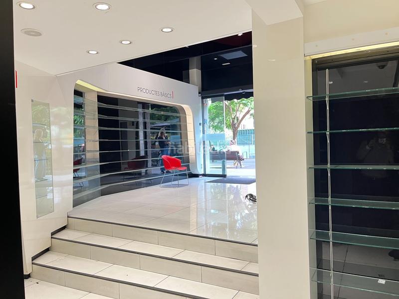 Foto 86ae2180-5b86-482d-9cb7-fbbe40031b16. Rent business premise in plaça de molina 5 in Sant Gervasi - Galvany Barcelona