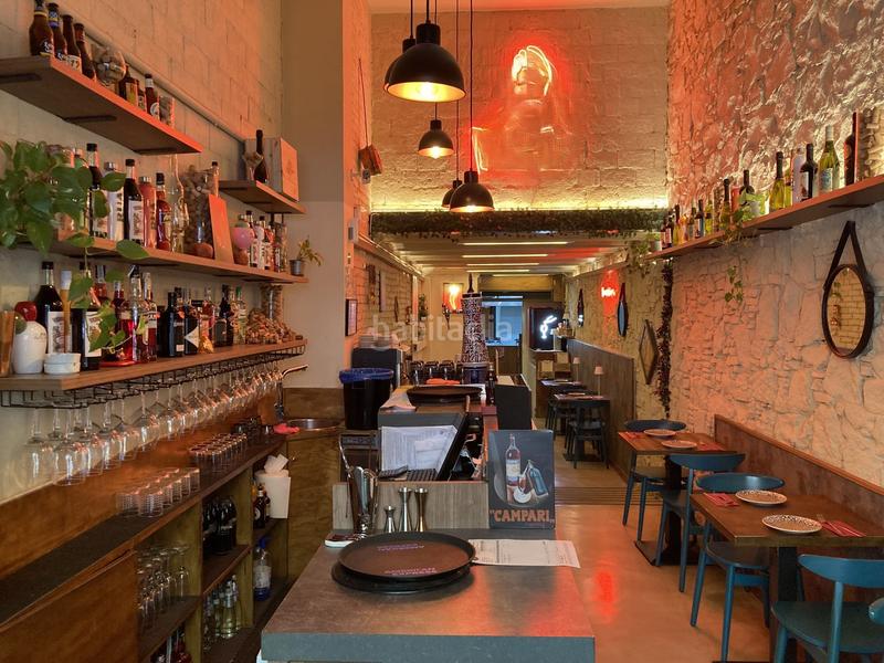 Foto e4d14b4a-b689-48d0-b32e-43c465a1f232. Traspaso local comercial restautrante en eixample esquerra aribau en Barcelona