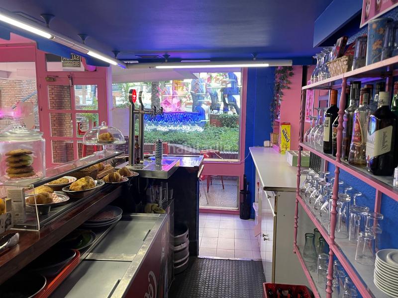 Foto df27a088-1e73-4b48-8775-4f8e40c29549. Traspaso local comercial bar con restauración menor en sant gervasi en Barcelona