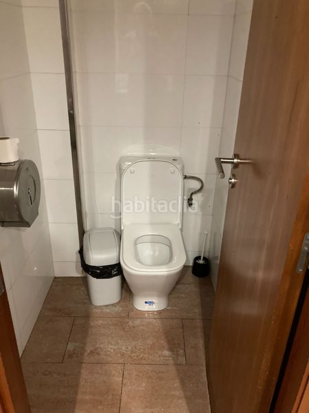 Foto 9bd167dd-52ff-42d3-972b-e7363755c0ef. Traspaso local comercial restaurante en calle principal del barrio gótico en Barcelona