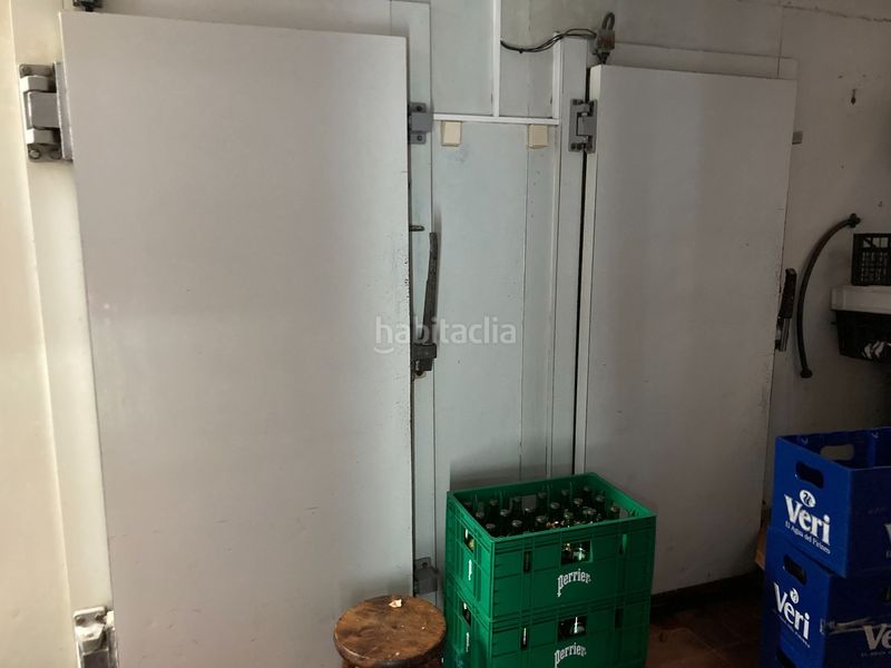 Foto a7f70cba-5b67-40c0-a7ab-9aba5133c462. Traspaso local comercial restaurante en calle principal del barrio gótico en Barcelona