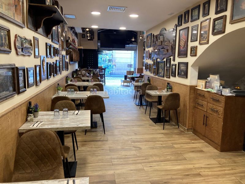 Foto a9beadd4-938f-4047-a766-056f90c49bd3. Traspaso local comercial restaurante en calle principal del barrio gótico en Barcelona