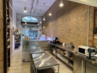 Traspàs Local Comercial a Sant Antoni. Panaderia con salida de humos en sant antoni