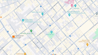Trapasso Locale commerciale in Vila de Gràcia. Restaurante en gracia 70 pax dos salidas humo una para carbonleñ