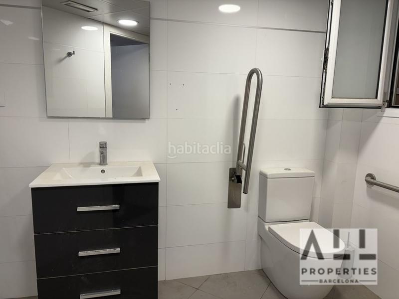 Foto 55c3becf-39f1-4801-8a18-f2c9acb88db2. Rent office space with heating in Dreta de l´Eixample Barcelona