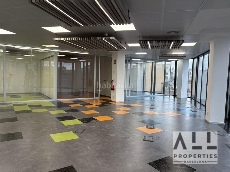 Foto 6e00943c-898e-43df-9cb0-3f137822c9c5. Rent office space with heating in Dreta de l´Eixample Barcelona