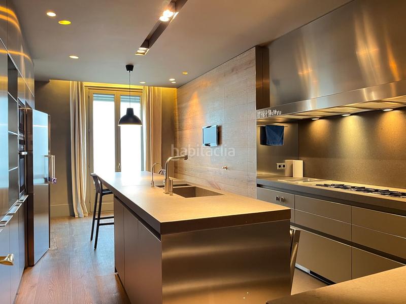 Foto f49d78f2-172c-424e-a7ff-45b30dad9cbe. Alquiler piso exclusivo piso en la zona del turó park en Barcelona