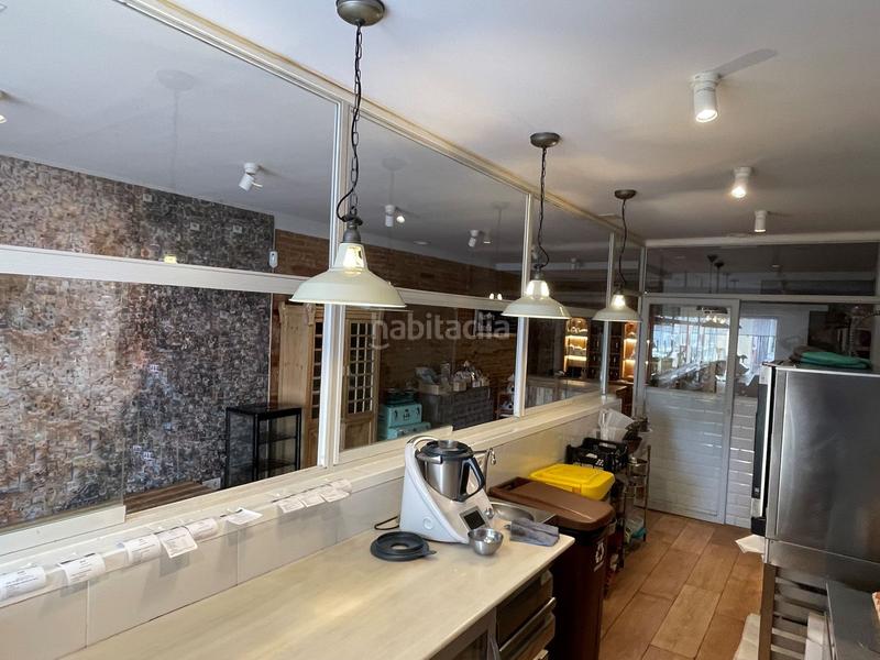 Foto 62aed352-dd94-4345-93b9-f86da6c0be1a. Traspaso local comercial pastelería con obrador vista en Poblenou en Barcelona
