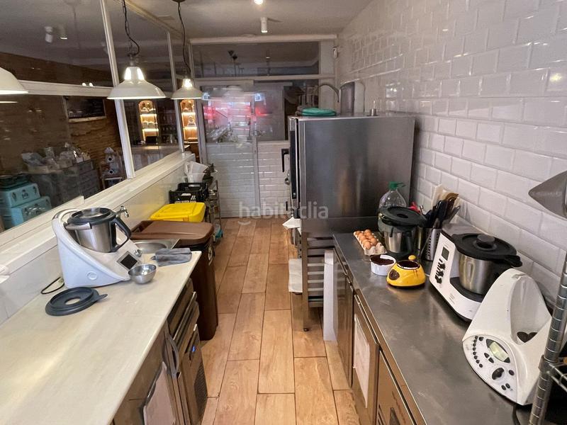 Foto d950e4ba-efa3-4a64-8c94-386b8a2062b7. Traspaso local comercial pastelería con obrador vista en Poblenou en Barcelona