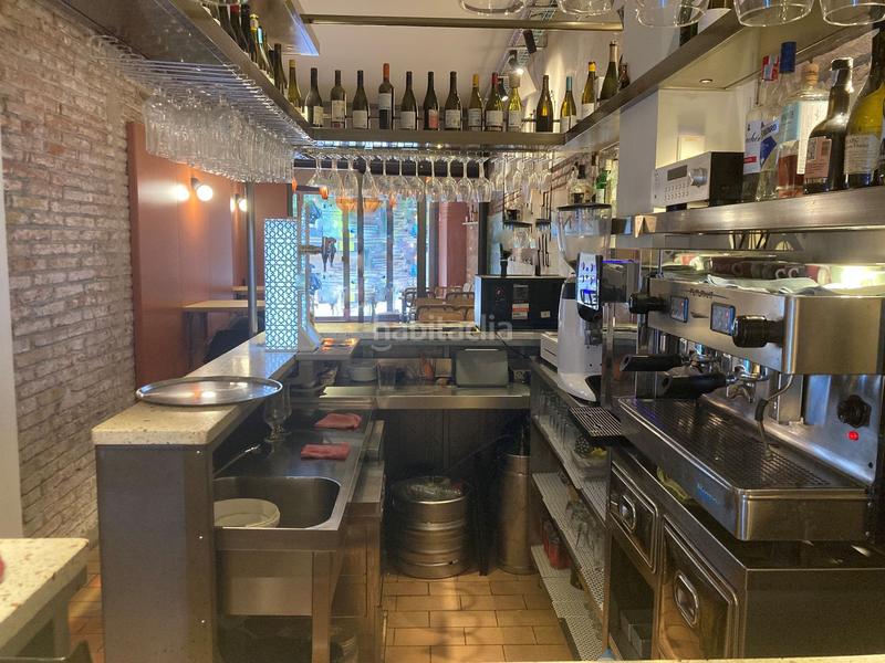 Foto 79d9f513-25ba-46af-99d6-b7db426b4dc4. Traspàs local comercial a Vila de Gràcia Barcelona