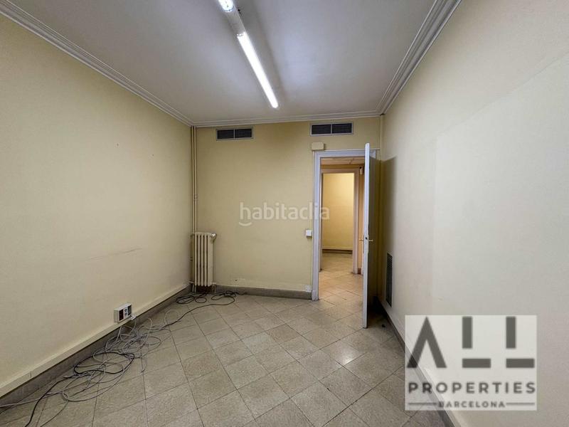 Foto d1f08761-0c08-4f85-826c-bf0ec4bc13f3. Miete büro mit heizung in Dreta de l´Eixample Barcelona