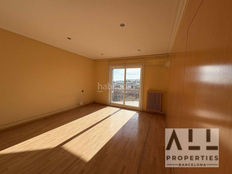 Foto 39891a84-4dfd-4457-a7a0-d96dd0531b43. Rent office space with heating in Dreta de l´Eixample Barcelona