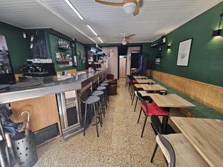 Traspaso Local Comercial en Sants. Bar con terraza en sants