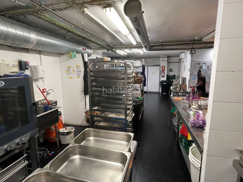 Foto be3fe8c6-5782-45f4-8f80-9e92e1a6460d. Traspaso local comercial obrador cocina industrial en eixample dreta en Barcelona