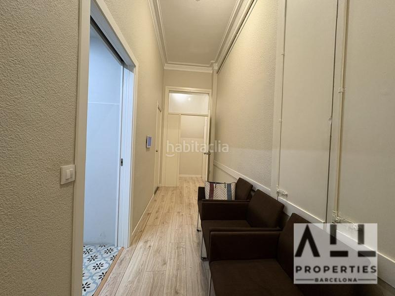 Foto abedeec7-49af-48ba-90a6-42f72139b4e4. Location bureau avec chauffage dans Dreta de l´Eixample Barcelona