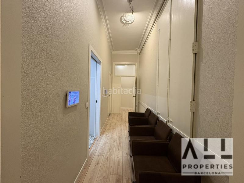 Foto cbeefa84-4ea1-4089-a529-1ac1165b2a5b. Location bureau avec chauffage dans Dreta de l´Eixample Barcelona