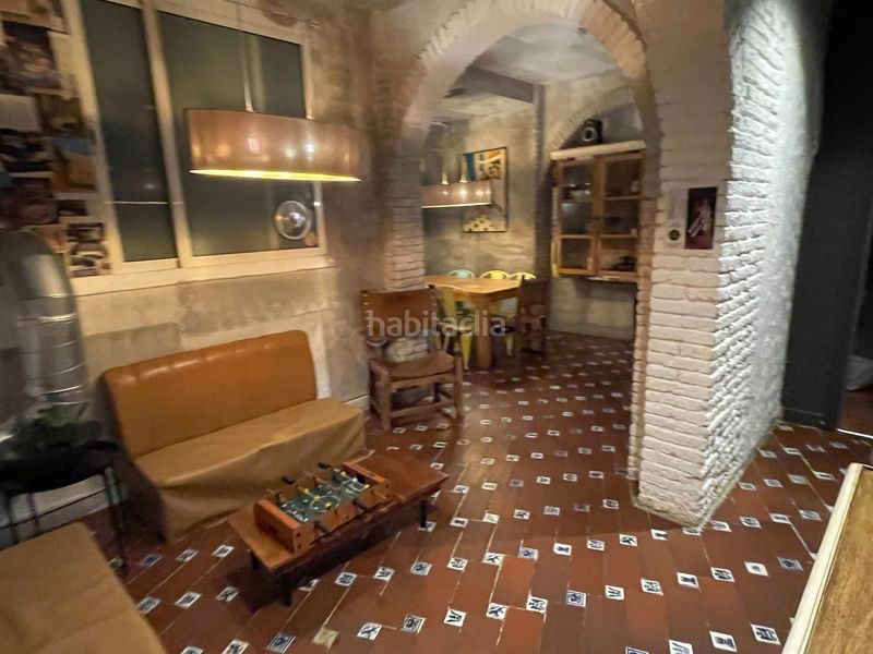 Foto ca199251-c812-4b2a-81e5-d2f7dc2dde8b. Traspaso local comercial restaurante esquinero en El Clot en Barcelona