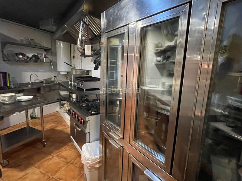 Foto fc839502-91cd-490d-9abd-ae6b010670ba. Traspaso local comercial restaurante esquinero en El Clot en Barcelona