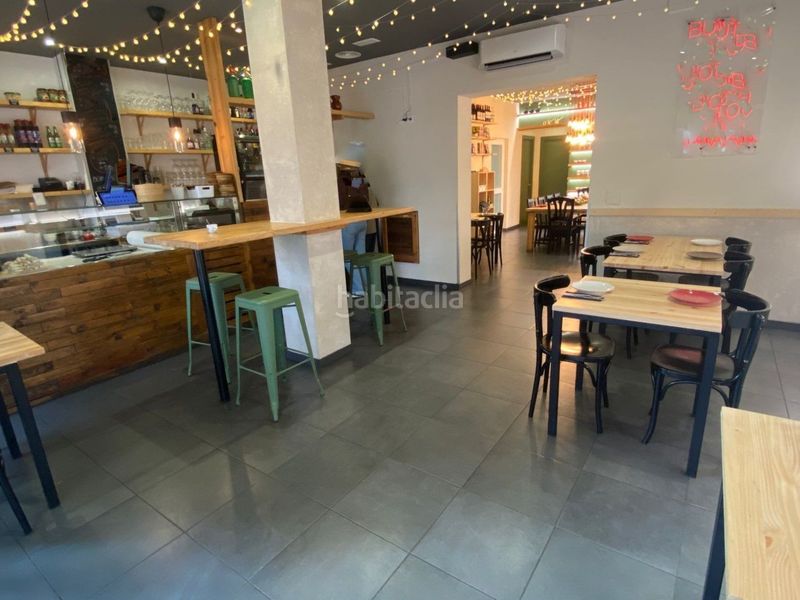Foto 5f27bf90-5d6f-4580-9302-04dd3238abca. Traspaso local comercial bar con restauración menor y terraza en les corts en Barcelona