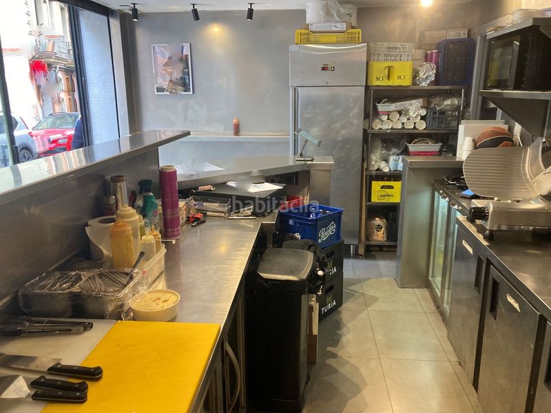 Foto 7df09f79-2d88-4f5e-a56d-a7bcbf2e3384. Traspaso local comercial bar de 26m2 con cocina vista en sant gervasi putxet en Barcelona