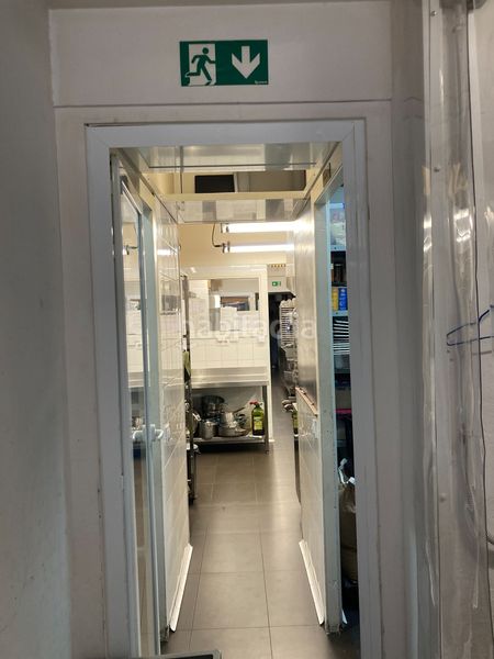 Foto dbc14570-02c0-40f0-b19f-8a8dc42f1516. Traspaso local comercial obrador con punto de venta en gracia en Barcelona