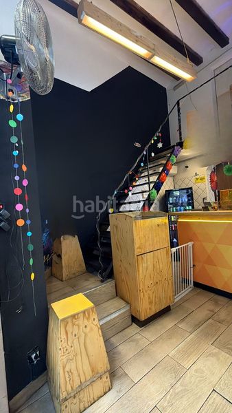 Foto 0ab4fd49-80f6-4b78-9ada-219c5a611bc7. Traspaso local comercial take away en el Raval en Barcelona