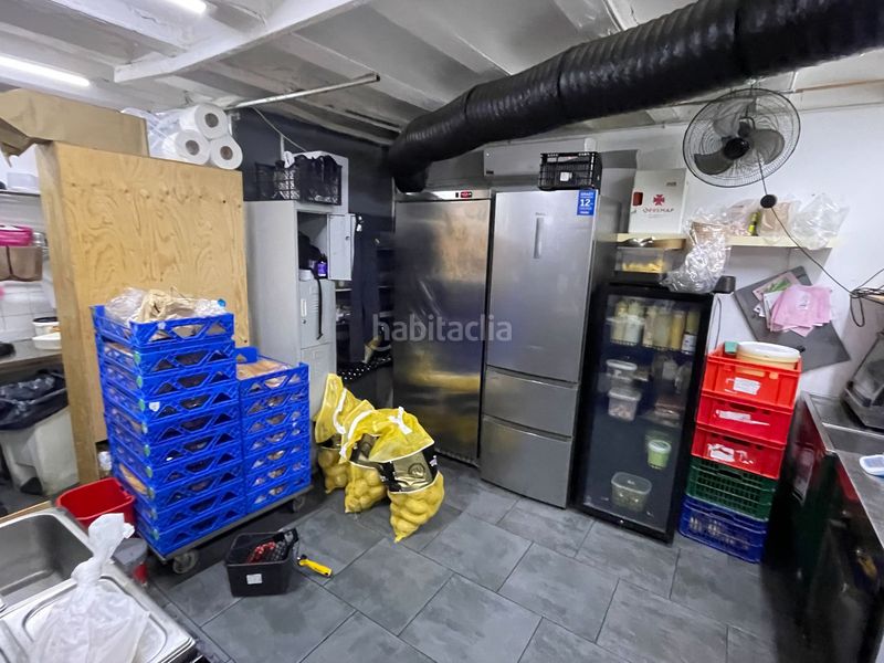 Foto 102b85d2-58db-4309-94f4-0d8d1255fa65. Traspaso local comercial take away en el Raval en Barcelona