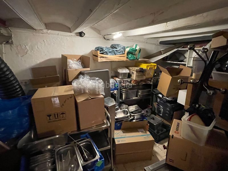 Foto 2d75ee67-921a-4735-b4a9-d2c297d460d0. Traspaso local comercial take away en el Raval en Barcelona