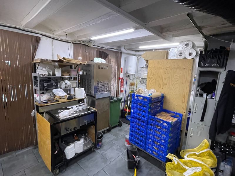 Foto 94a6c4c7-d1dd-4f75-be94-3b99686189ba. Traspaso local comercial take away en el Raval en Barcelona