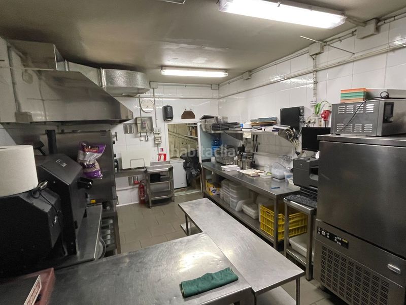 Foto 1884bf64-5f77-4ac6-a2c4-55c79a7ccec8. Traspaso local comercial obrador de pasteleria con punto de venta en el borne en Barcelona