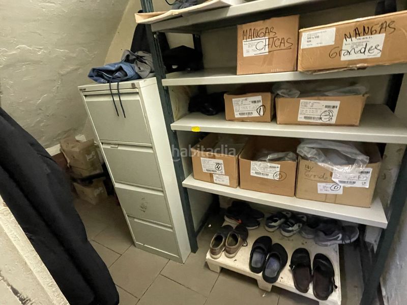 Foto a8e16ffe-494b-4e61-a4d1-ab3719a53683. Traspaso local comercial obrador de pasteleria con punto de venta en el borne en Barcelona