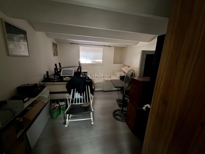 Foto a81ab3b1-7ad4-43b0-b773-8c38caf1a6d9. Traspaso local comercial panadería pastelería con obrador en plaza principal gracia en Barcelona