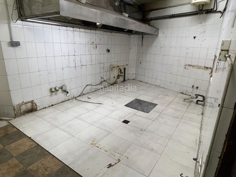 Foto 4f087879-6bd6-4e8f-8e4f-0eb3446d5e1a. Traspaso local comercial en carrer de josep anselm clavé se traspasa a reformarbarrio gótico zona ramblascolón en Barcelona