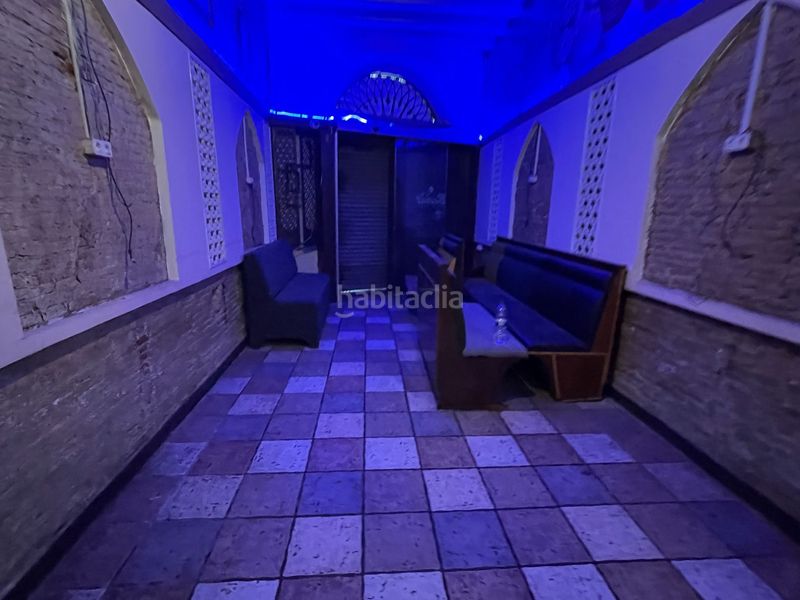Foto d478cffb-8db1-4cba-86c9-cad4ed2990c2. Traspaso local comercial en carrer de josep anselm clavé se traspasa a reformarbarrio gótico zona ramblascolón en Barcelona