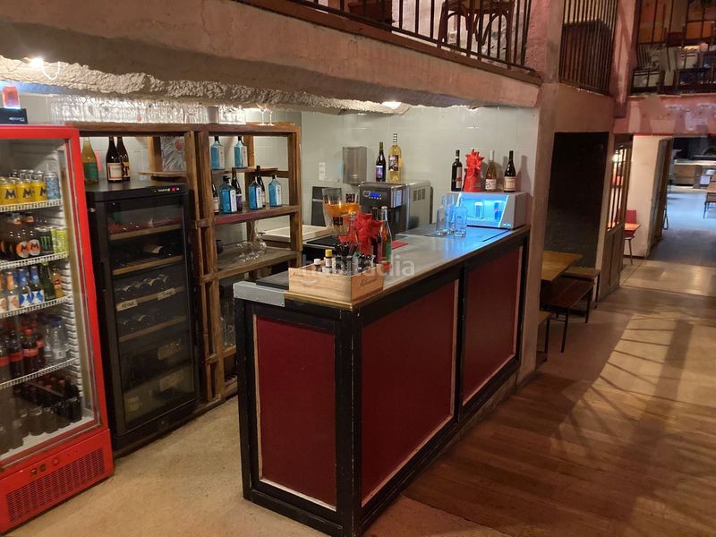 Foto 3a6f2765-5e65-48d7-90cb-9671f0f755a7. Traspaso local comercial restaurante bar 327m2 entre las ramblas y rambla del Raval en Barcelona