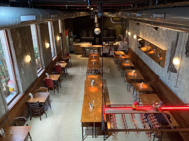 Foto 486bc224-732d-44a1-a72b-cc320cebd507. Traspaso local comercial restaurante bar 327m2 entre las ramblas y rambla del Raval en Barcelona