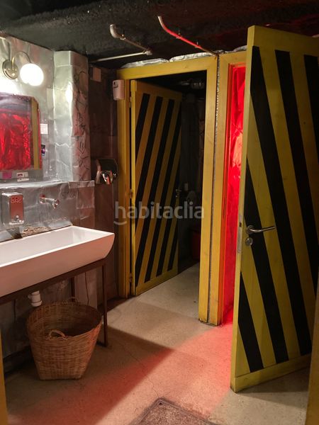 Foto 7f271932-362b-4dd0-80a1-23270a0219e0. Traspaso local comercial restaurante bar 327m2 entre las ramblas y rambla del Raval en Barcelona