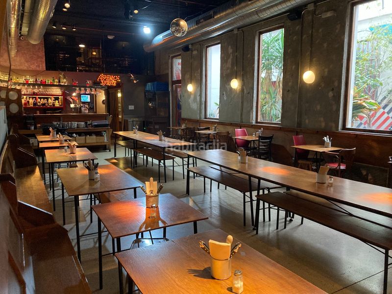 Foto adddbe7b-76d2-4a82-988e-d3e2af5b6520. Traspaso local comercial restaurante bar 327m2 entre las ramblas y rambla del Raval en Barcelona
