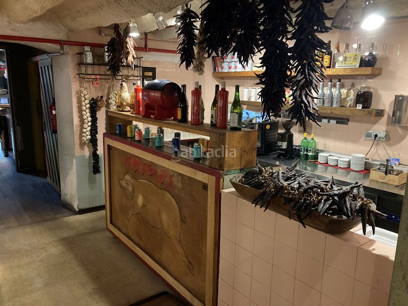 Foto d14a986d-e2db-46f7-947e-3a960a687ada. Traspaso local comercial restaurante bar 327m2 entre las ramblas y rambla del Raval en Barcelona