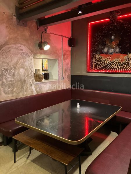 Foto dda5633f-11d1-453f-95e8-8398b5f3aa9e. Traspaso local comercial restaurante bar 327m2 entre las ramblas y rambla del Raval en Barcelona