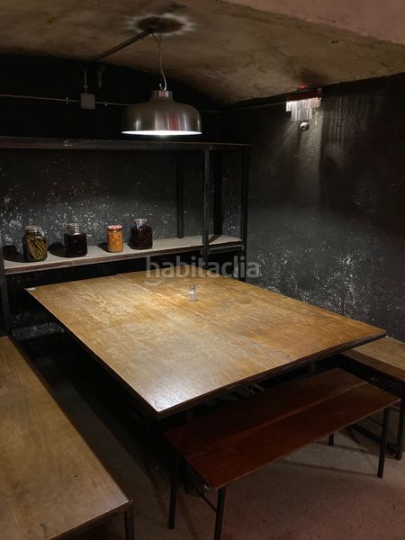 Foto f411e03a-53ff-4dd3-bd3f-dbddc4012188. Traspaso local comercial restaurante bar 327m2 entre las ramblas y rambla del Raval en Barcelona