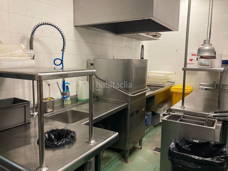 Foto fbf4b831-0957-4292-acb3-3026718c2697. Traspaso local comercial restaurante bar 327m2 entre las ramblas y rambla del Raval en Barcelona