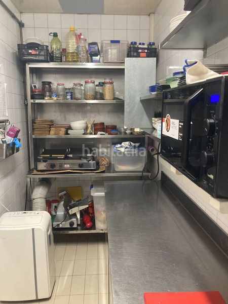 Foto 048faa59-8d7d-48ab-b6a3-4c4b28f6317f. Traspaso local comercial bar cafetería emblemática en esquina chaflán de eixample dreta en Barcelona