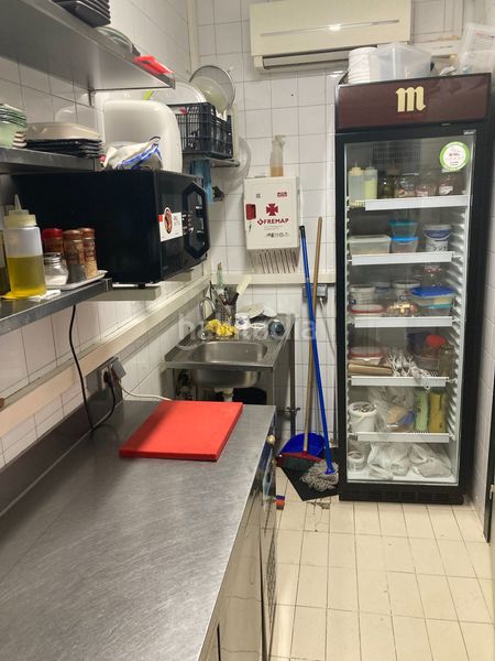 Foto 0d51b858-074f-44ad-a871-9b69ef875c99. Traspaso local comercial bar cafetería emblemática en esquina chaflán de eixample dreta en Barcelona