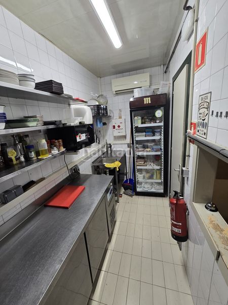 Foto 9b9d6ca9-365f-44e7-aa0a-27056228e8be. Traspaso local comercial bar cafetería emblemática en esquina chaflán de eixample dreta en Barcelona