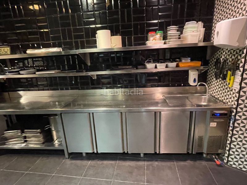 Foto 14623f4e-e435-46c4-8216-b5694ea1551e. Traspaso local comercial obrador cocina industrial en el gótico en Barcelona